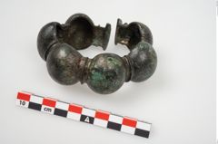 Foto von Bronzehohlbuckelarmreif (NHMW-PRAE-025673)